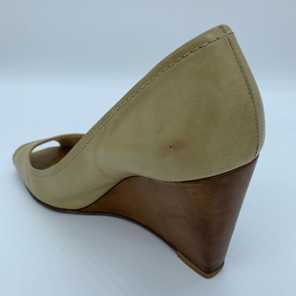 🌟PRADA NUDE LEATHER WEDGES - Picture 7 of 8